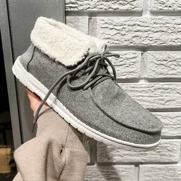 Gypsy Jazz Sherpa Casual Shoes - Picture 1 of 2